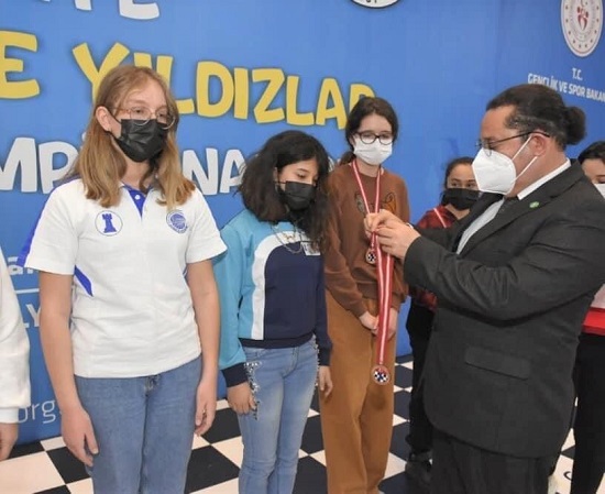 Seyhanlı üç satranççı milli takımda