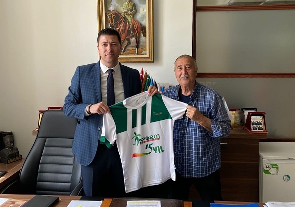 Katkılarından Dolayı Plaket