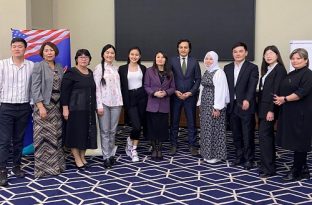 Kazakistan Türk Dili Konuşan Gazeteciler Vakfı Medya Semineri başladı