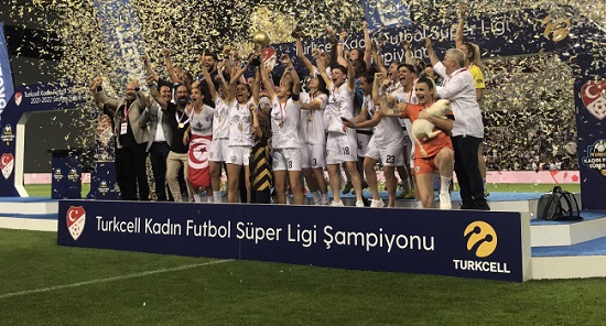 Kadın Futbolunun Kraliçesi Şampiyon ALG Spor