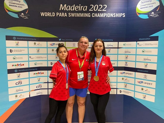 Sümeyye ve Sevilay zirvede!