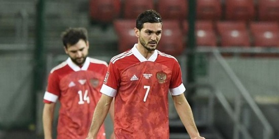 Adana Demirspor Magomed Ozdoev’le el sıkıştı.