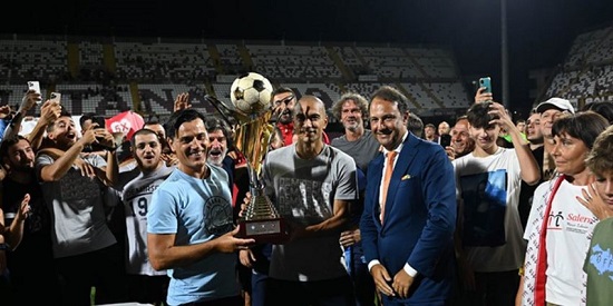 Angelo Lervolino Kupası Demirspor’un