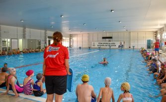 Çocuklar boğulmasın, yüzme öğrenip serinlesin, analar ağlamasın