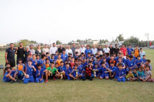 Şampiyonluk Kupası’nı Başkan Akay verdi