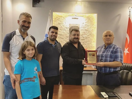 100.Yılspor Kulübü’ndeen Türkseven’e teşekkür plaketi