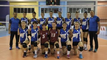 Seyhanın Kadın Voleybolcuları Seriye Bağladı