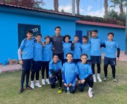 Ertaç Özbir ve Emre Akbaba’dan geleceğin yıldızlarına destek