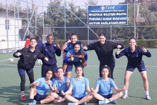 Adana Demirspor Kadın Futbol Kulübü Ataşehir maçı hazırlıklarını tamamladı