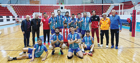 Gündoğdu Vakfı Seyhan Yıldırımspor emin adımlarla