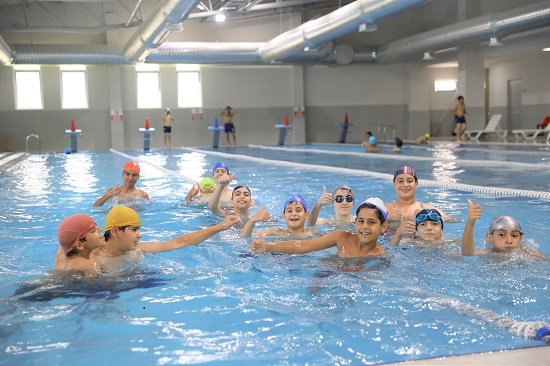 Yüreğir’de 4 Mevsim Yüzme Keyfi