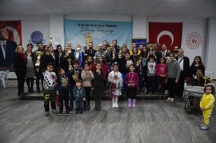 Seyhan’dan Bir Destek De Satranç Turnuvası’na