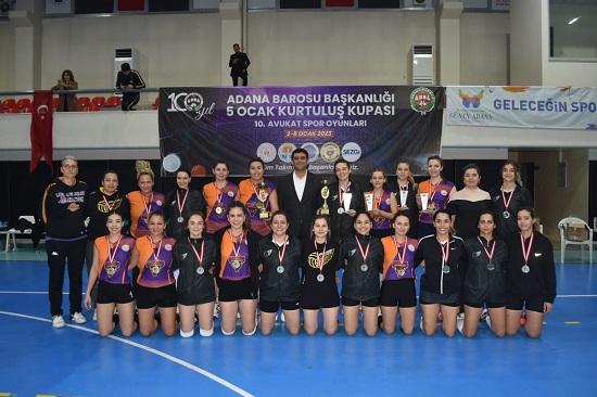 ‘5 Ocak Kurtuluş Kupası Avukat Spor Oyunları’nda Kupa Ve Madalyalar Sahibini Buldu