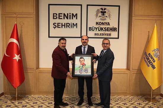 TSYD’den  Atalay’a anlamlı hediye