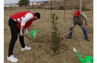 Gündoğan Adana’da 5 bin fidan dikilmesi için bağışta bulundu