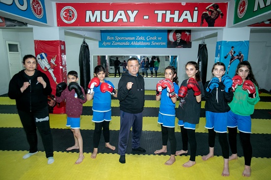 Seyhanlı Muay Thai Sporcusu Türkiye Şampiyonu Oldu