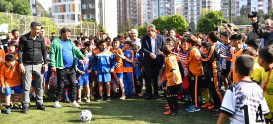 Adana’da “Gülen Yüzler Umut Turnuvası” başladı