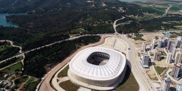 Başkan stadın yol sorunu için müjdeyi verdi!