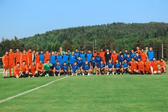 Patrick Kluivert ilk idmanına çıktı.