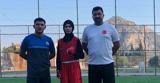 Adanalı şampiyon boksör Avrupa yolcusu