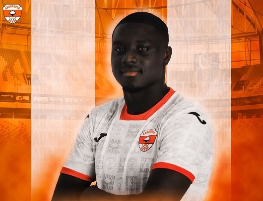 Genç yetenek Adanaspor’a imzayı attı!