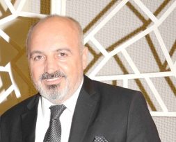 “Bayrağımızı daha  yukarılara taşıyacağız”