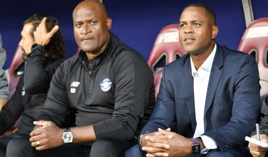 Kluivert’ın yardımcısı Ajax’a gidiyor!