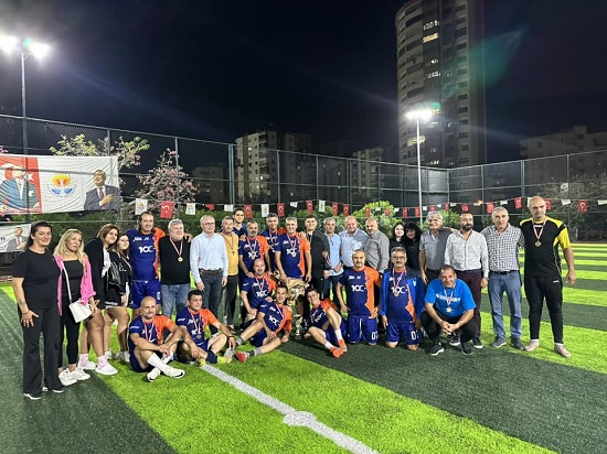 Raftaki Kramponlar Turnuvası Şampiyonu “Adana Şöhretler”