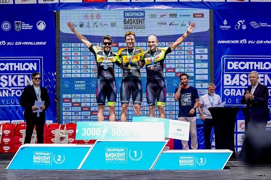 Asperox bisiklet takımı 6 kez birincilik kürsüsüne çıktı