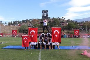 Binlerce Adanalı Akın Etti: Cumhuriyet Böyle Kutlama Görmedi