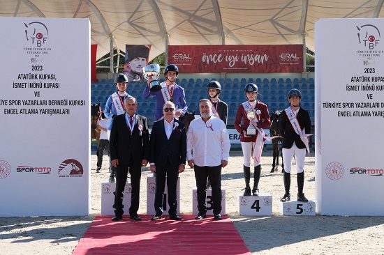 Atatürk , İnönü ve TSYD kupası koşusu yapıldı