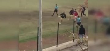 Mersin’de Futbolcudan Hakemlere Saldırı