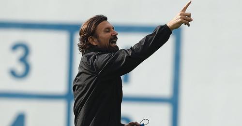 Dersine Çalışıyor!