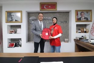 Muzaffer Çintimar, Şeyda Nur Yavuz’u Tebrik Etti