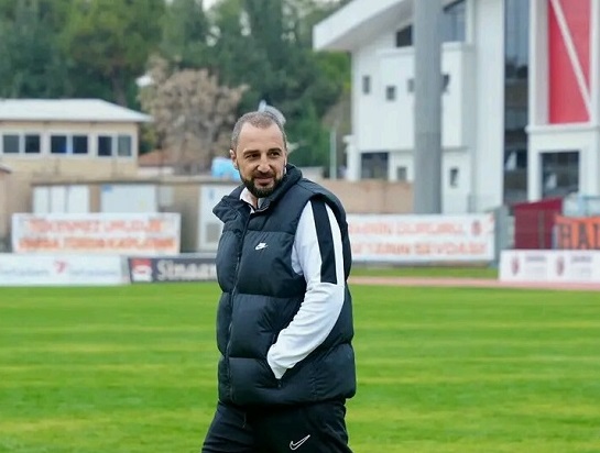 Adem Çağlayan, “Galibiyet Sonrası Takımını Kutladı”