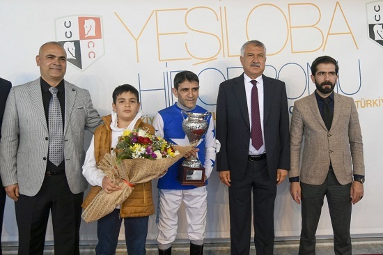 Adana Büyükşehir Belediye Başkanlığı Koşusu’nu ‘King Berkay’ kazandı