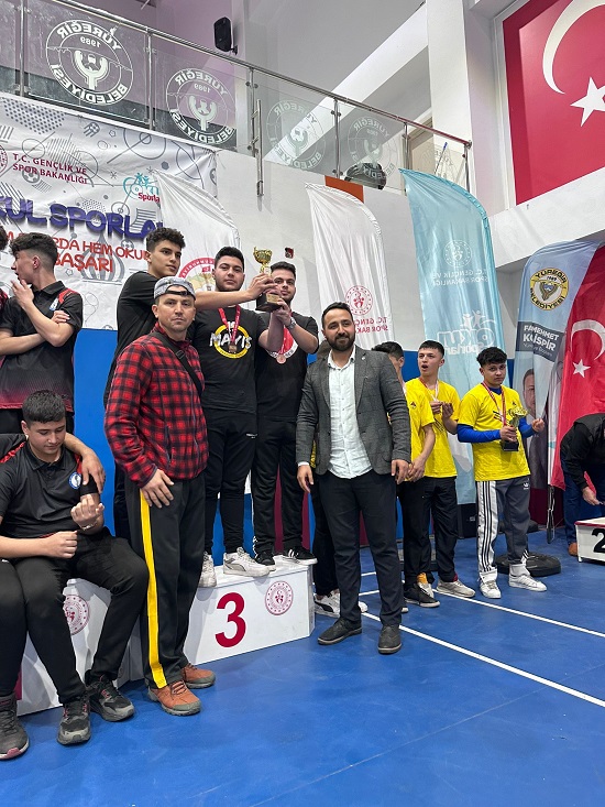 19 Mayıs Anadolu Lisesi Öğrencileri sporda da başarılı