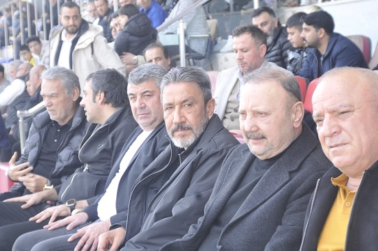 “Ali Hoşfikirer Stadı’nın yeni sezona yetiştirilmesini bekliyorlar”
