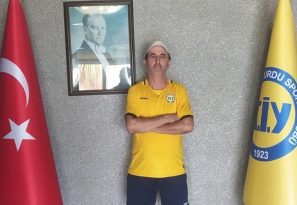 Alaz hoca Tarsus İdmanyurdunda