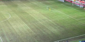 Adana Stadyumu’nun zemini içler acısı