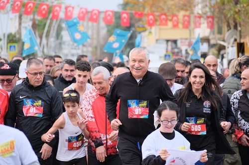 Karalar, “Her yıl bir öncekinden daha kalabalık, daha neşeli ve daha cazip bir koşu oluyor.”