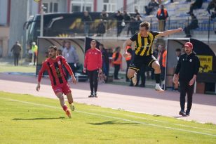 01 Futbol Kulübü, Kastamonu ile 0-0 berabere kaldı.