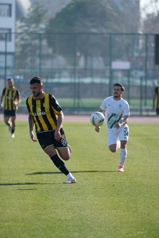 Futbol Kulübü, deplasmanda Kazandı