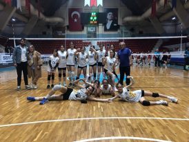 Adana Genç İstiklal Voleybol Kulübü Midi kategorisinde il üçüncüsü oldu