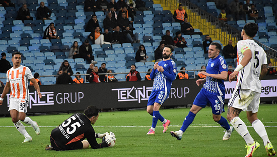 Küme Umutları Mucizelere Kaldı: Adanaspor 0-3