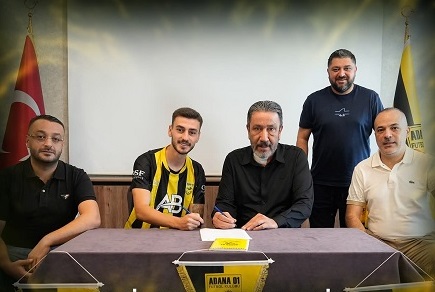 Adana 01 Futbol Kulübü, Kadroyu Güçlendirdi