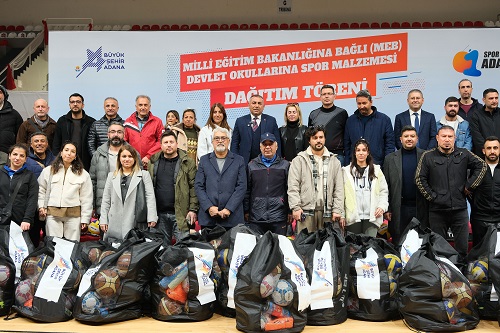 500 okula spor malzemesi dağıtıldı