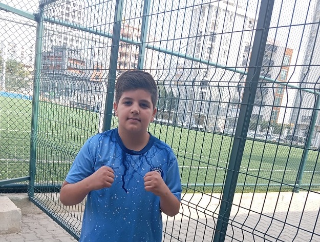 Yaşı küçük, futbolu büyük