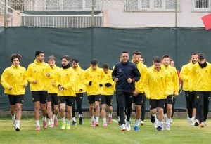 Adana 01 Futbol Kulübünde Hedef Altınordu Maçı