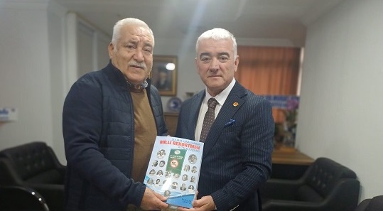 Şanıvar’dan Çakın’a kitap